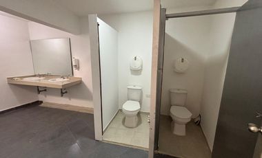 Alto Retorno y Valorización: Edificio Comercial Listo para Generar Renta en Avenida Principal del Sur.