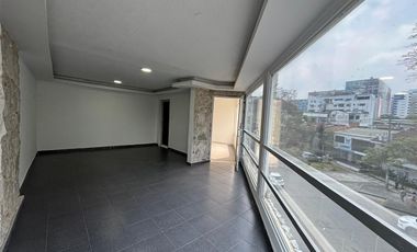 Alto Retorno y Valorización: Edificio Comercial Listo para Generar Renta en Avenida Principal del Sur.