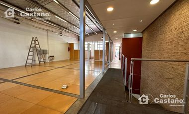 Edificio de múltiples usos con detalles de diseño exclusivo en excelente zona
