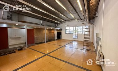 Edificio de múltiples usos con detalles de diseño exclusivo en excelente zona