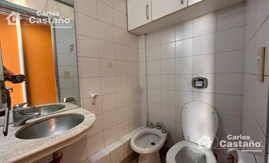 Edificio de múltiples usos con detalles de diseño exclusivo en excelente zona