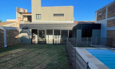 Casa de 3 dormitorios con pileta