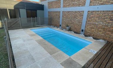 Casa de 3 dormitorios con pileta