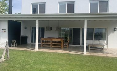 El Canton - Islas | Alquiler | Impecable casa al agua (posibilidad de alquilar amoblada)