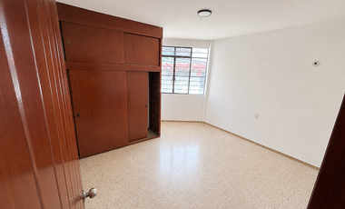 Departamento en renta para oficinas ò consultorio.
