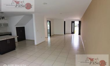 Casa - Fraccionamiento Bosques de San Juan