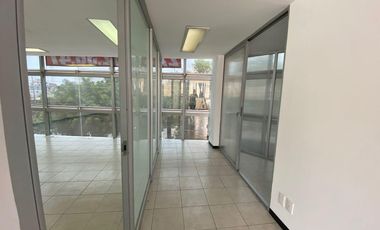 Edificio Comercial y/o Corporativo en Renta Zona Dorada.