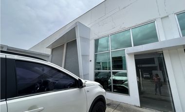 SE ALQUILA GALERA EN PANAMA VIEJO BUSINESS CENTER