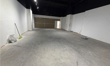 ARRAIJAN / WESTLAND MALL / LOCAL / 160M2 / PLANTA BAJA
