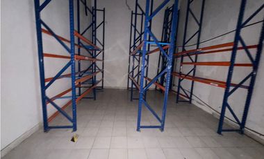 SE ALQUILA AMPLIO LOCAL EN WESTLAND MALL PLATA BAJA 160M2