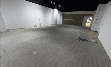 SE ALQUILA AMPLIO LOCAL EN WESTLAND MALL PLATA BAJA 160M2