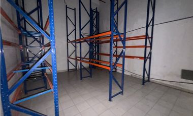 SE ALQUILA AMPLIO LOCAL EN WESTLAND MALL PLATA BAJA 160M2
