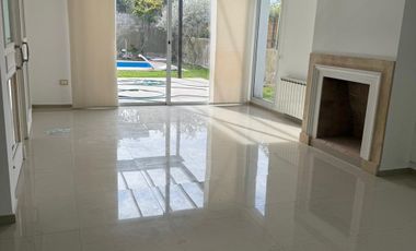 CASA EN ALQUILER BARRIO DALVIAN 3 DORMITORIOS