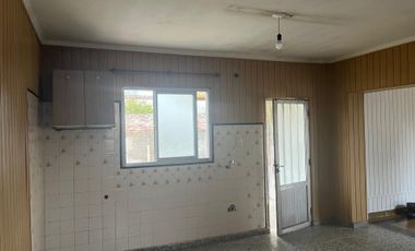 CASA 2 DORMITORIOS EN LAGUNA PAIVA - INTERNO
