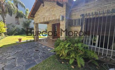 Casa en alquiler en Ramos Mejia Sur