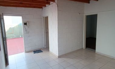 Departamento en alquiler en Isidro Casanova