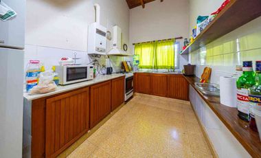 VENTA CASA 5 DORMITORIOS FRENTE AL RIO-ARROYO SECO