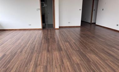 Departamento en Arriendo en Recién remodelado a pasos del metro El Golf