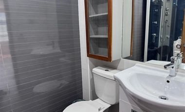 Departamento en Arriendo en Recién remodelado a pasos del metro El Golf