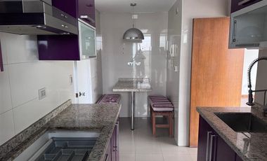 Departamento en Arriendo en Recién remodelado a pasos del metro El Golf