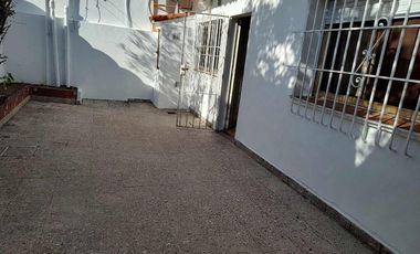 CASA T/CHALET DE 3 DORM. COCHERA, PATIO, QUINCHO
