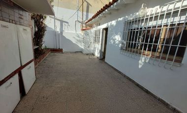 CASA T/CHALET DE 3 DORM. COCHERA, PATIO, QUINCHO
