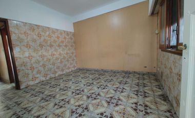 CASA T/CHALET DE 3 DORM. COCHERA, PATIO, QUINCHO
