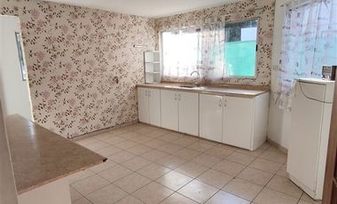 Casa en Arriendo en licanray con los guerreros
