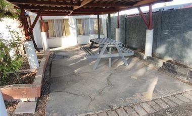 Casa en Arriendo en licanray con los guerreros