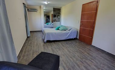 VENTA CASA PILETA 5000mTERRENO EN RUTA C45
