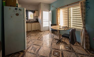 VENTA DE 2 CASAS MAS LOCAL EN ALVAREZ APTO CREDITO