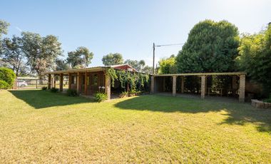 CASA EN VENTA EN OLIVEROS QUINCHO PILETA PARRILLA