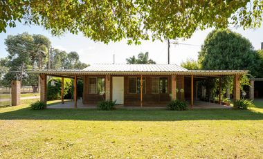 CASA EN VENTA EN OLIVEROS QUINCHO PILETA PARRILLA