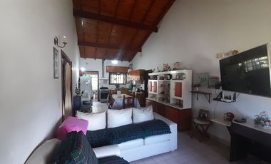 VENTA CASA 3 AMB CON GRAN PARQUE CERCA DE LA COSTA
