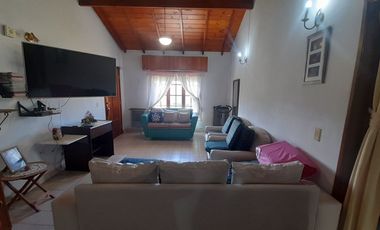 VENTA CASA 3 AMB CON GRAN PARQUE CERCA DE LA COSTA