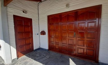 VENTA CASA 3 AMB CON GRAN PARQUE CERCA DE LA COSTA
