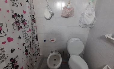 VENTA CASA 3 AMB CON GRAN PARQUE CERCA DE LA COSTA