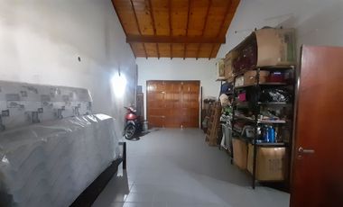 VENTA CASA 3 AMB CON GRAN PARQUE CERCA DE LA COSTA