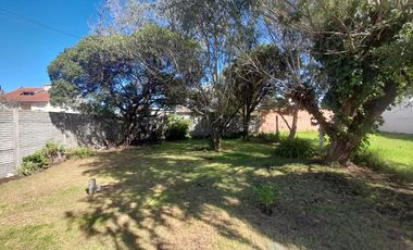 VENTA CASA 3 AMB CON GRAN PARQUE CERCA DE LA COSTA