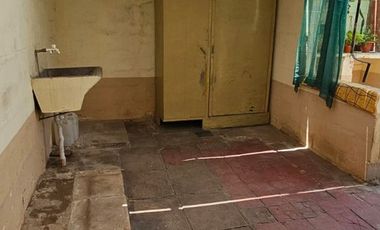 Casa tres dorm., excelente estado. Barrio Grandoli
