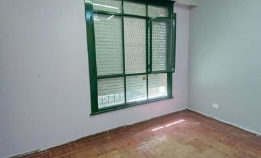 PH EX CONSULTORIO A 50 m. DE LA PLAZA SAN MARTIN