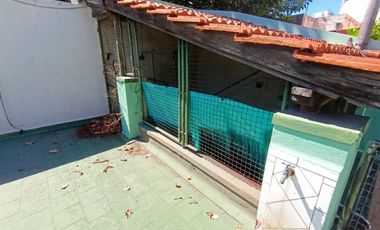 PH EX CONSULTORIO A 50 m. DE LA PLAZA SAN MARTIN