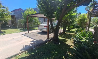 venta casa 3 ambientes con jardín en Santa Clara