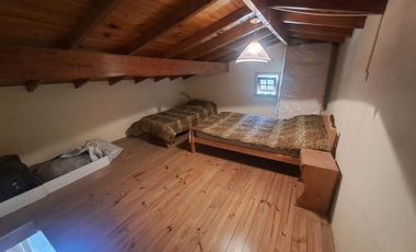 venta casa 3 ambientes con jardín en Santa Clara