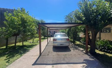 venta casa 3 ambientes con jardín en Santa Clara