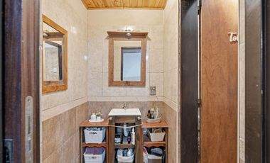 Casa 5 ambientes en venta en Burzaco con jardín