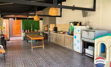 CASA 4 AMBIENTES EN VENTA EN LA UNION CON PILETA