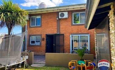 CASA 4 AMBIENTES EN VENTA EN LA UNION CON PILETA