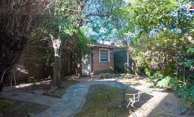 VENTA CASA 4 AMB COCHERA PATIO PARRILLA