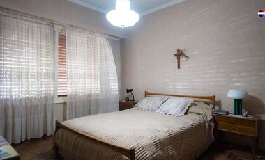 VENTA CASA 4 AMB COCHERA PATIO PARRILLA